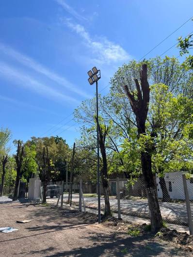 Torres de iluminación LED en canchas